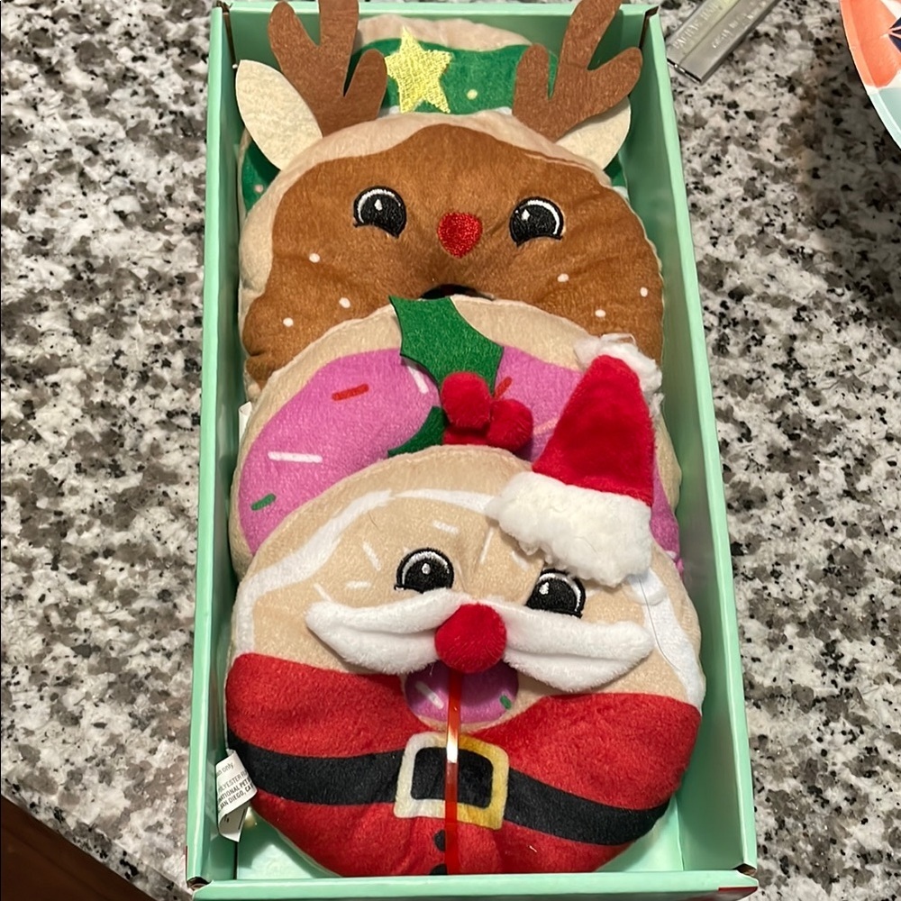 Merry Makings by Petco Festive Holiday Plush 4-Piece Dog Toy Set